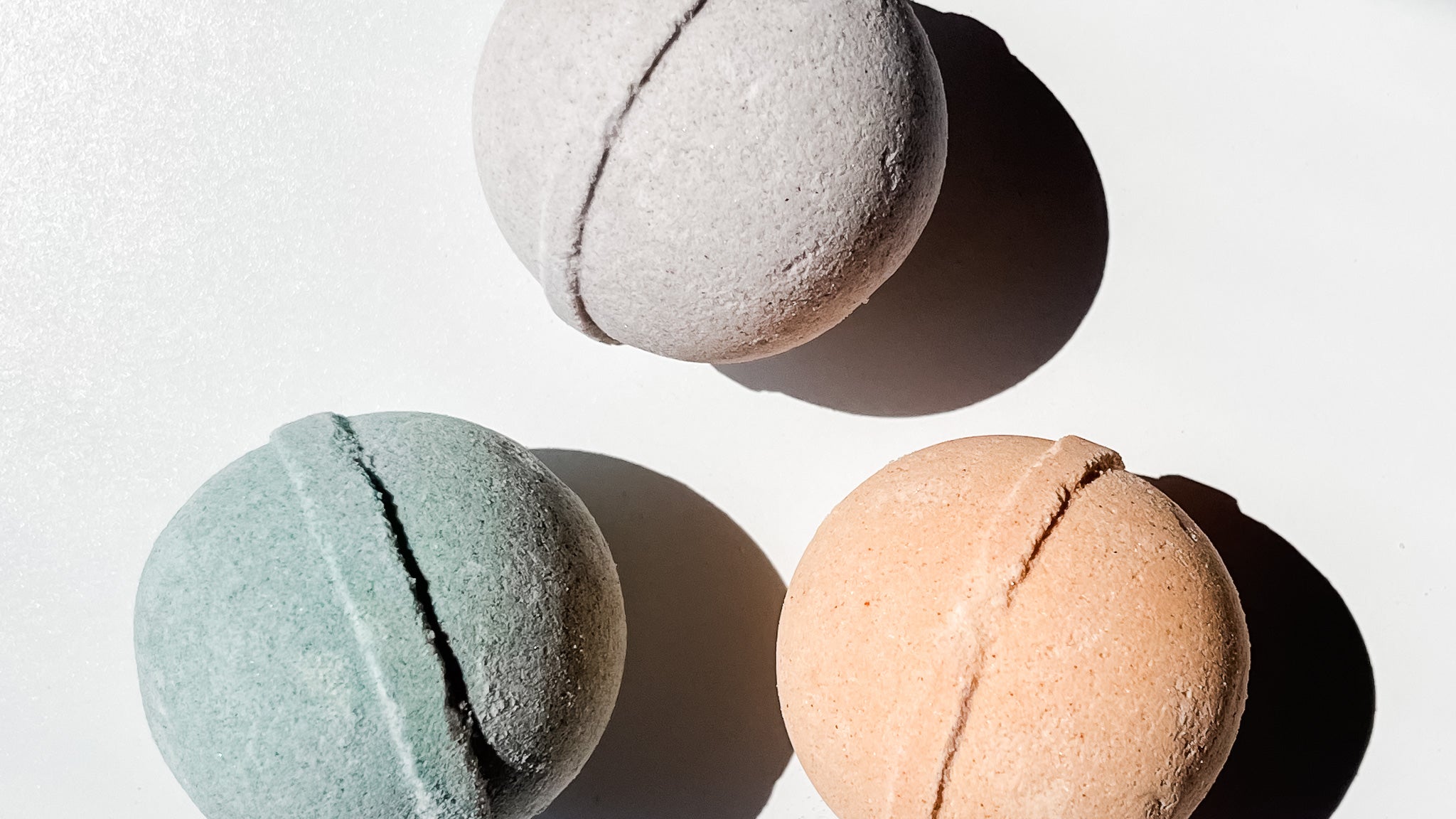 clean, natural bath bombs and shower steamers