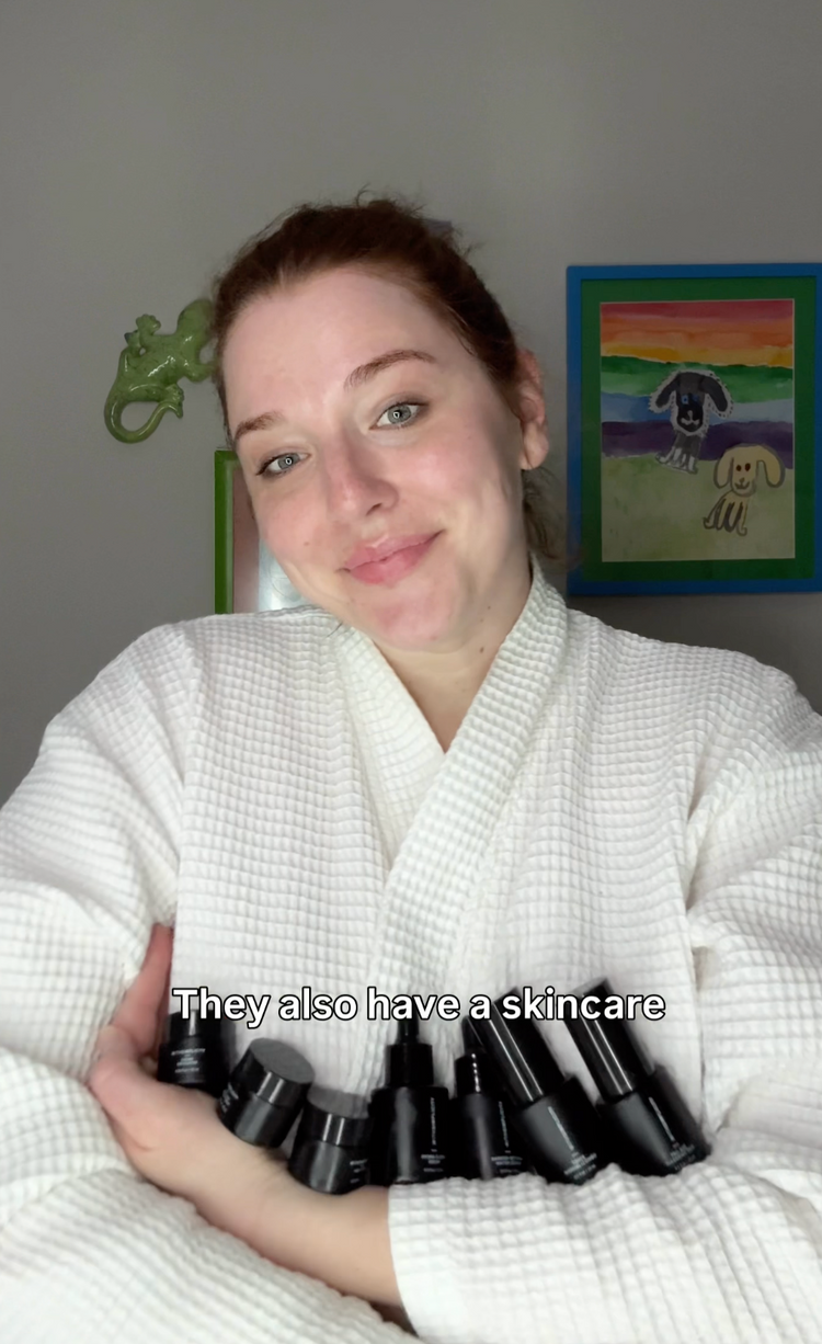 girl doing skincare showing withSimplicity Discovery Kit minis