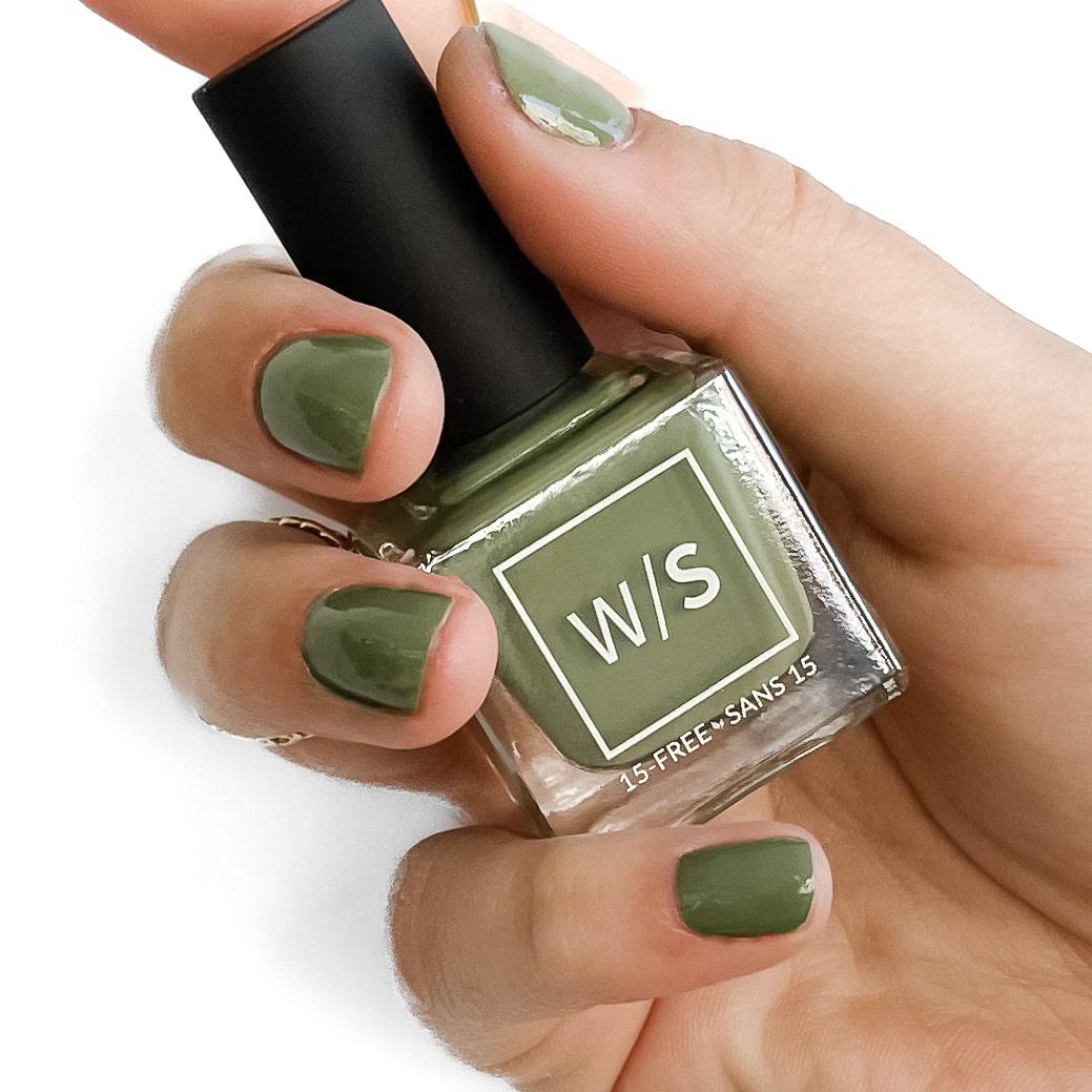 15-Free Nail Polish-Nails-withSimplicity-Once Upon a Thyme-withSimplicity