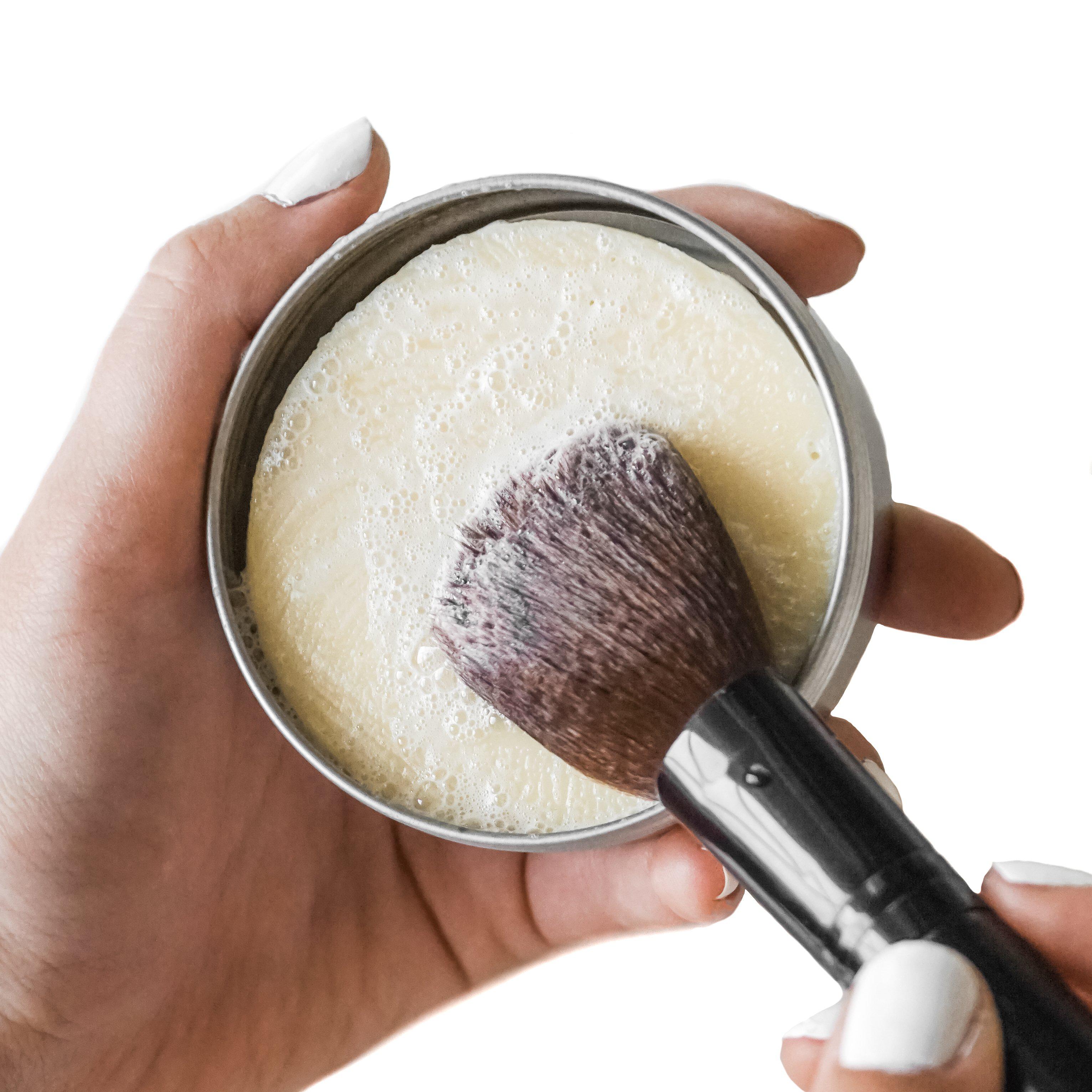 brush-cleansing-balm-withSimplicity